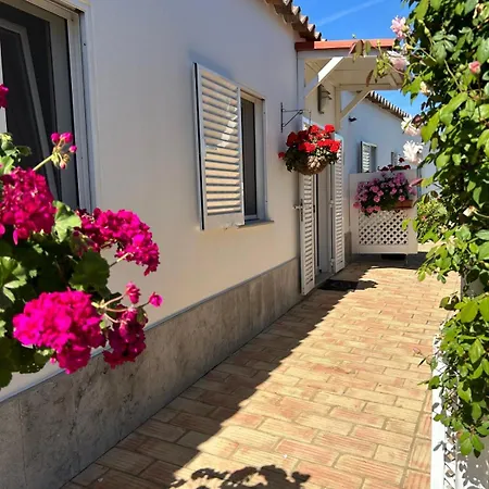 Casa Do Meio- Farm House- Hébergement de vacances Tavira