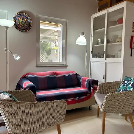 Casa Do Meio- Farm House- בית נופש טאווירה